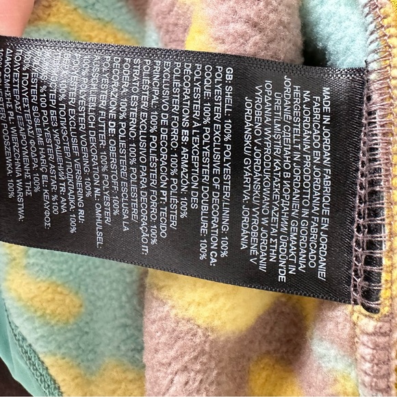 The North Face Fleece 1/4 Snap Pullover - Picture 12 of 13